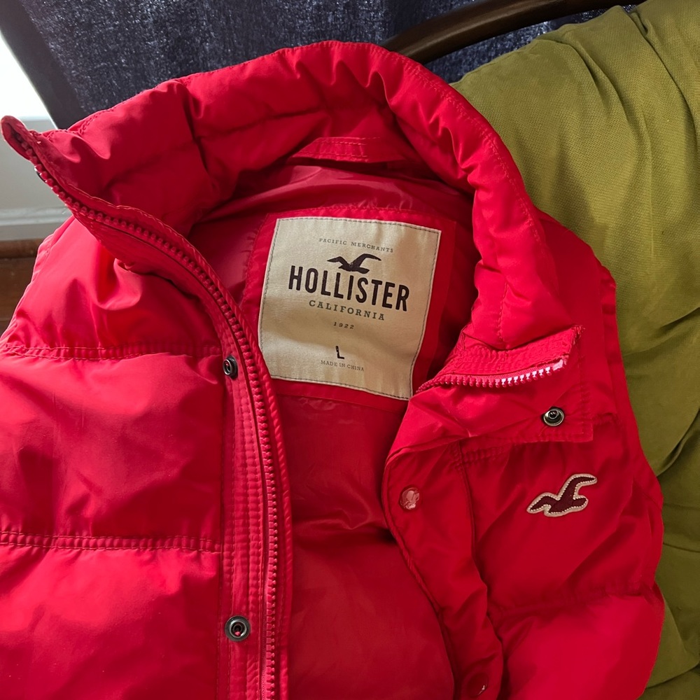 Hollister Puffer Vest